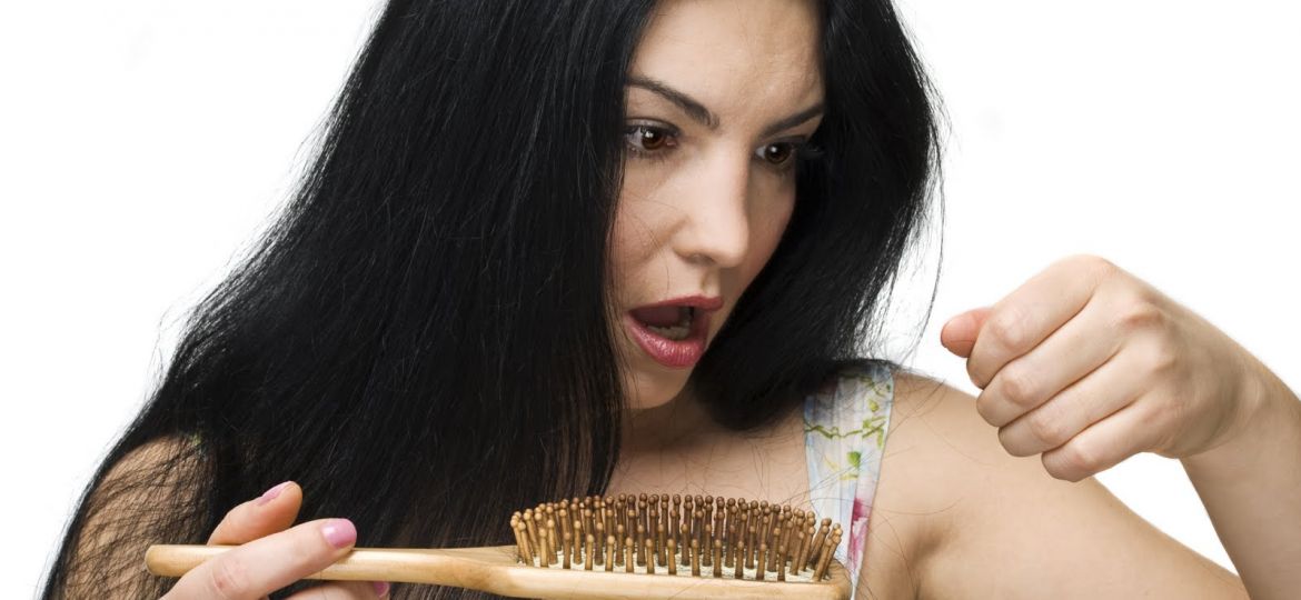 Four factors for female hair loss and how to treat it.